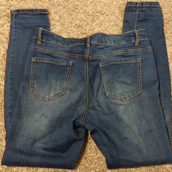 Jeans - Picture 3 of 3